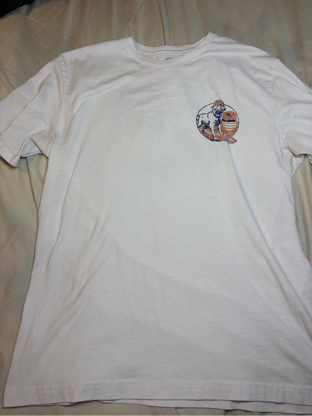 IZOD Saltwater T-Shirt Men's L White Surfing Dog Graphic Relaxed Classic Tee